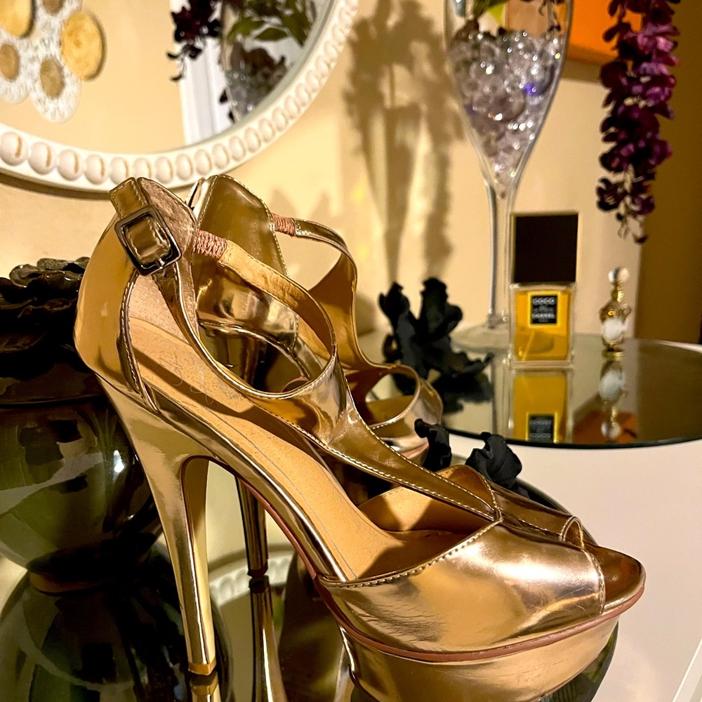 Bronze party shoe